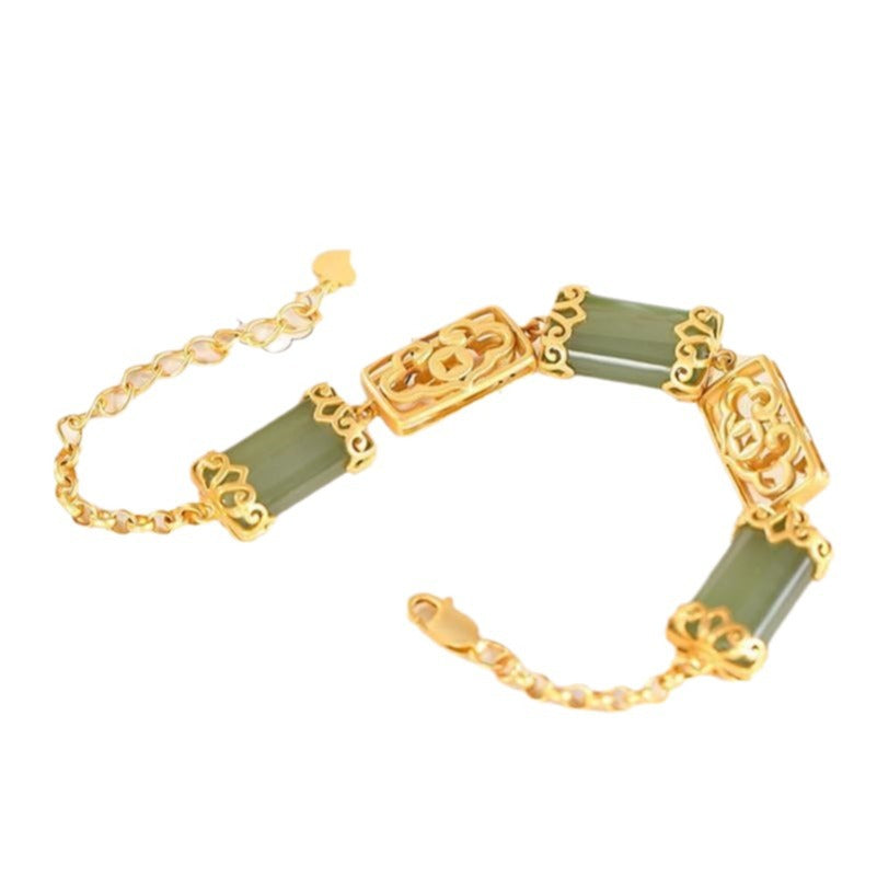 Classic Gold Bracelet with Timeless Appeal