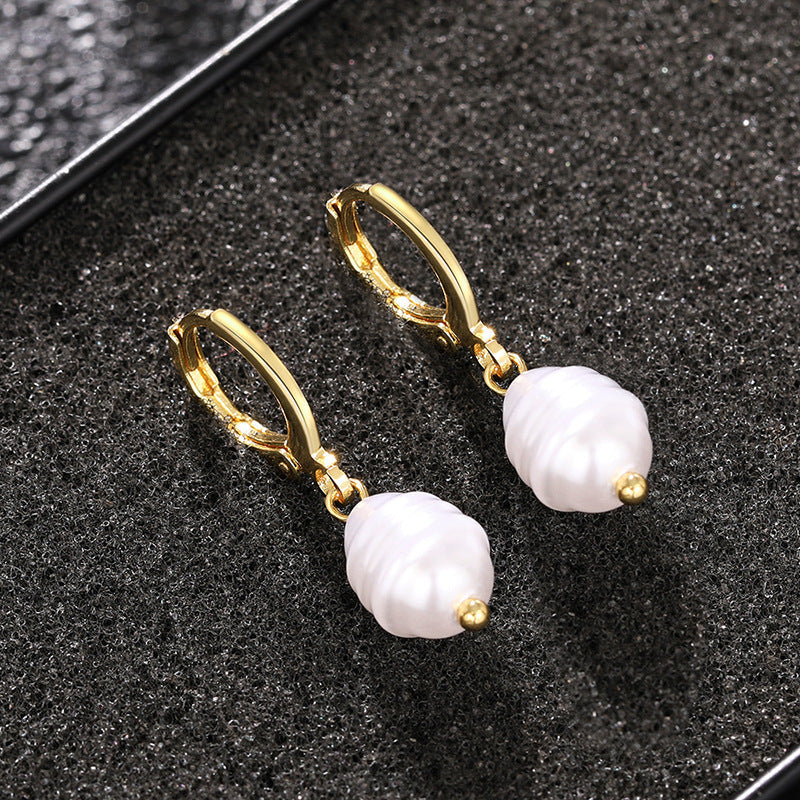 Charming Pearl Earring for Any Occasion