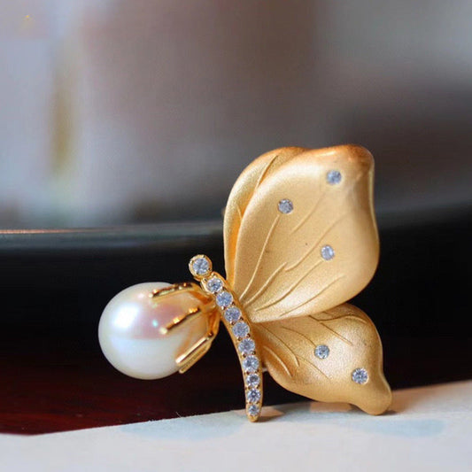Beautiful Silver Piece with Unique Style