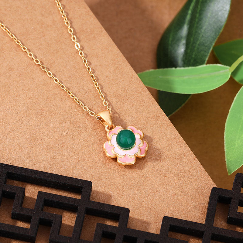 Beautiful Gold Necklace with Unique Style