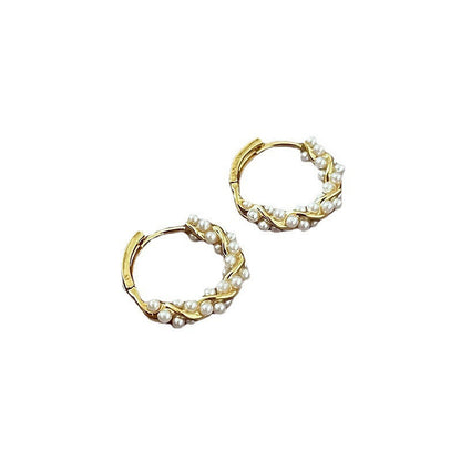 Romantic Pearl Earring for Special Moments
