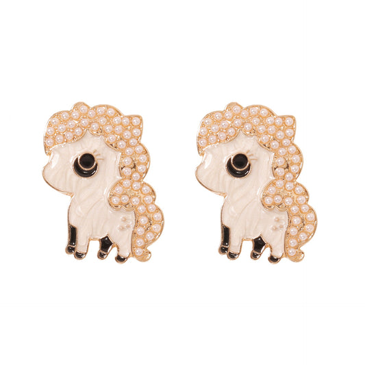 Classic Pearl Earring with Timeless Appeal