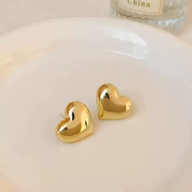 Elegant Gold Earring for Every Occasion