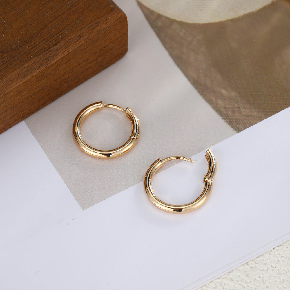 Elegant Gold Earring for Every Occasion