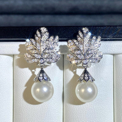 Beautiful Pearl Earring with Unique Style
