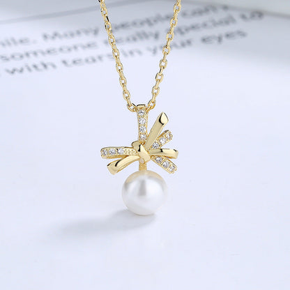 Beautiful Pearl Necklace with Unique Style