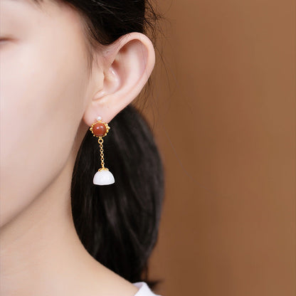 Classic Gold Earring with Timeless Appeal