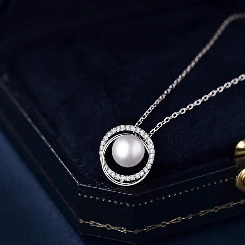 Romantic Pearl Necklace for Special Moments