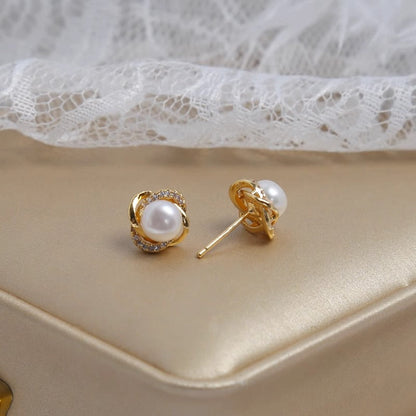 Stunning Pearl Earring for Daily Wear