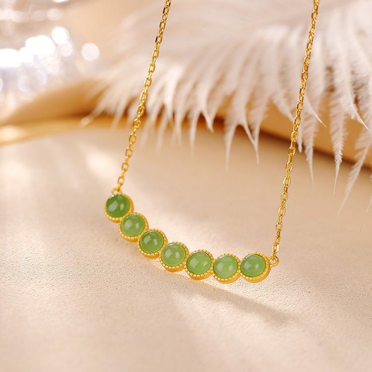 Charming Gold Necklace for Any Occasion