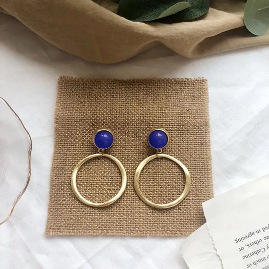 Charming Silver Earring for Any Occasion