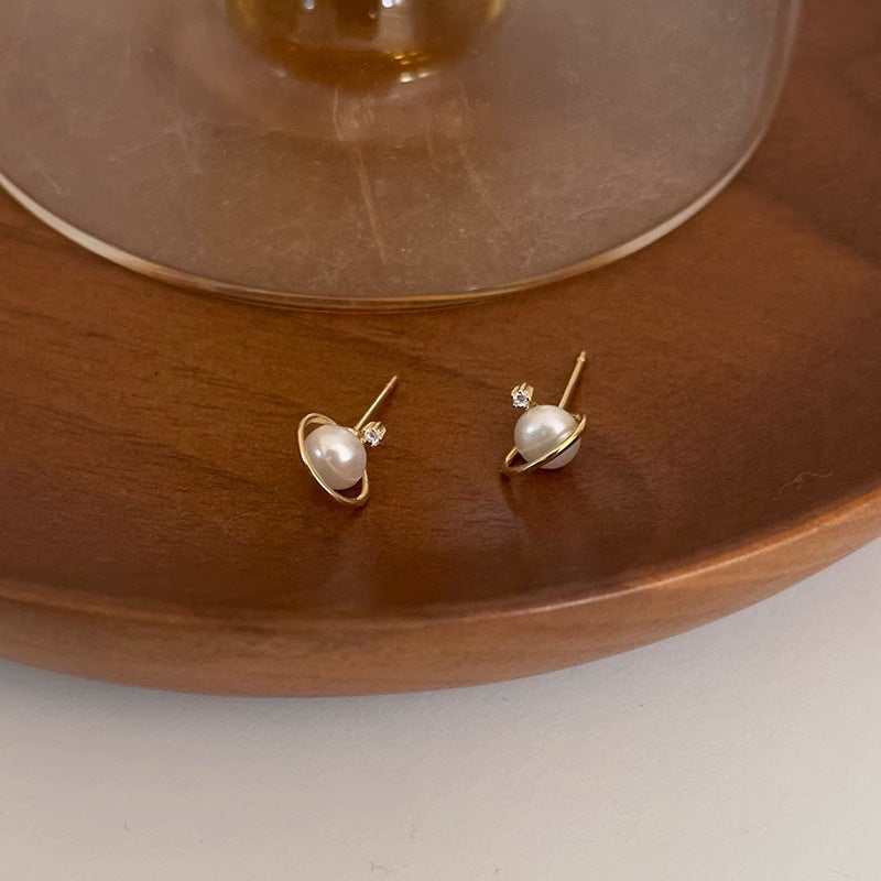 Charming Pearl Earring for Any Occasion