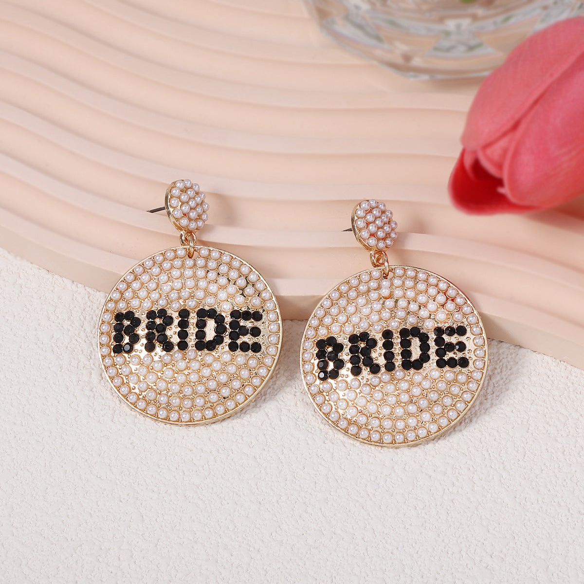Charming Earring for Any Occasion