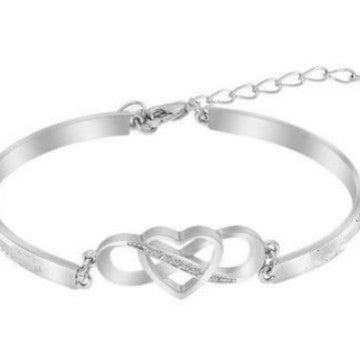Charming Gold Bracelet for Any Occasion