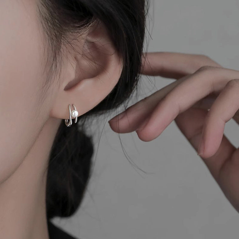 Classic Pearl Earring with Timeless Appeal