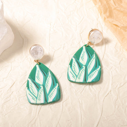 Classic Pearl Earring with Timeless Appeal