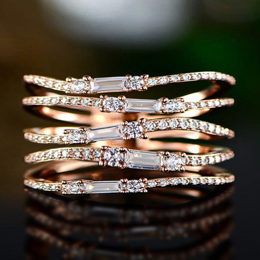 Classic Gold Ring with Timeless Appeal