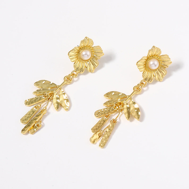 Romantic Pearl Earring for Special Moments