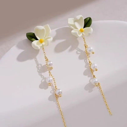 Stunning Pearl Earring for Daily Wear