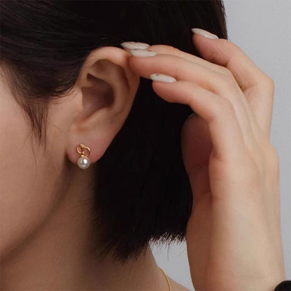 Classic Pearl Earring with Timeless Appeal