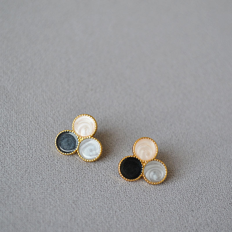 Romantic Silver Earring for Special Moments