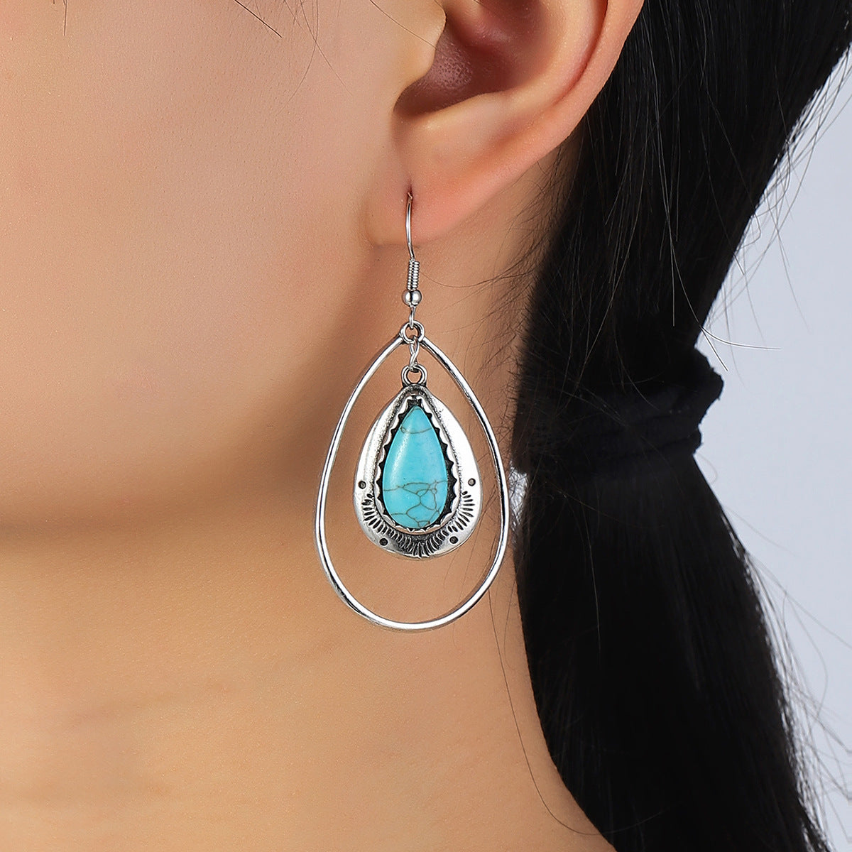 Charming Earring for Any Occasion