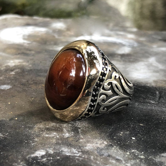 Classic Ring with Timeless Appeal