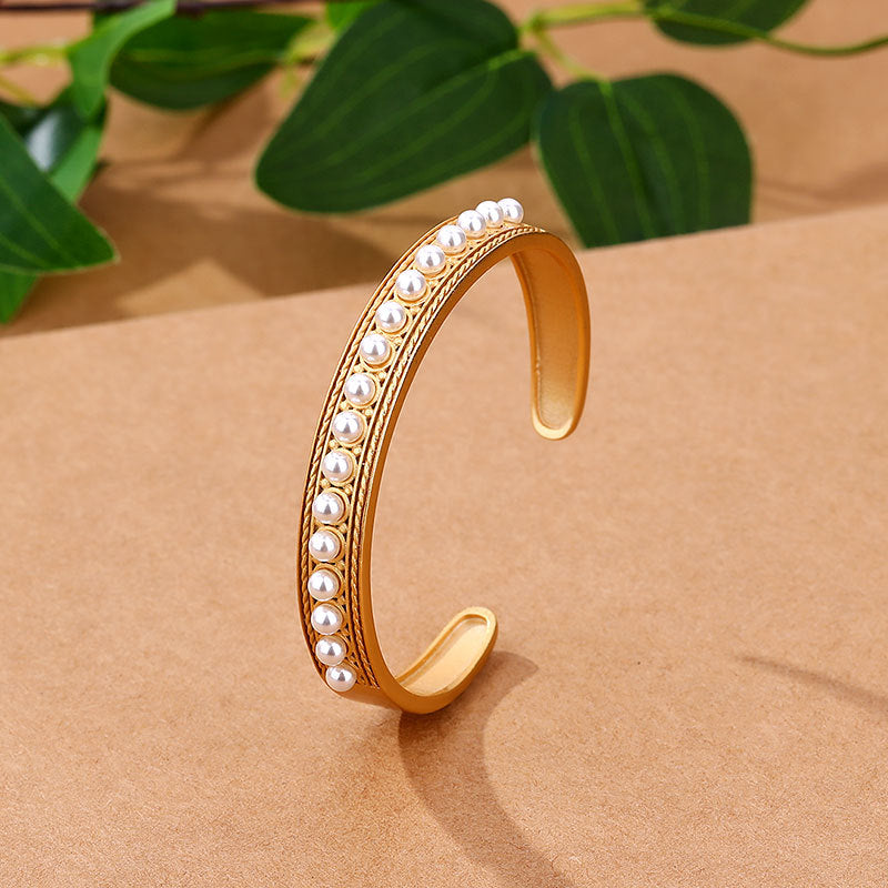 Delicate Artisan Gold Bracelet