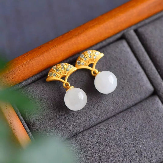 Romantic Silver Earring for Special Moments