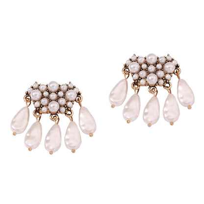 Classic Pearl Earring with Timeless Appeal