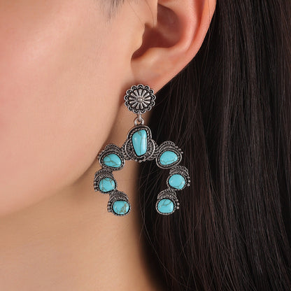 Charming Earring for Any Occasion