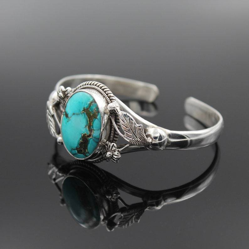 Beautiful Bracelet with Unique Style