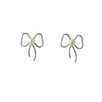 Delicate Artisan Pearl Earring