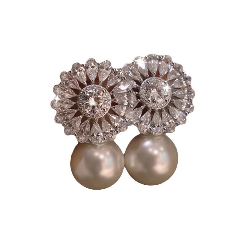 Classic Pearl Earring with Timeless Appeal