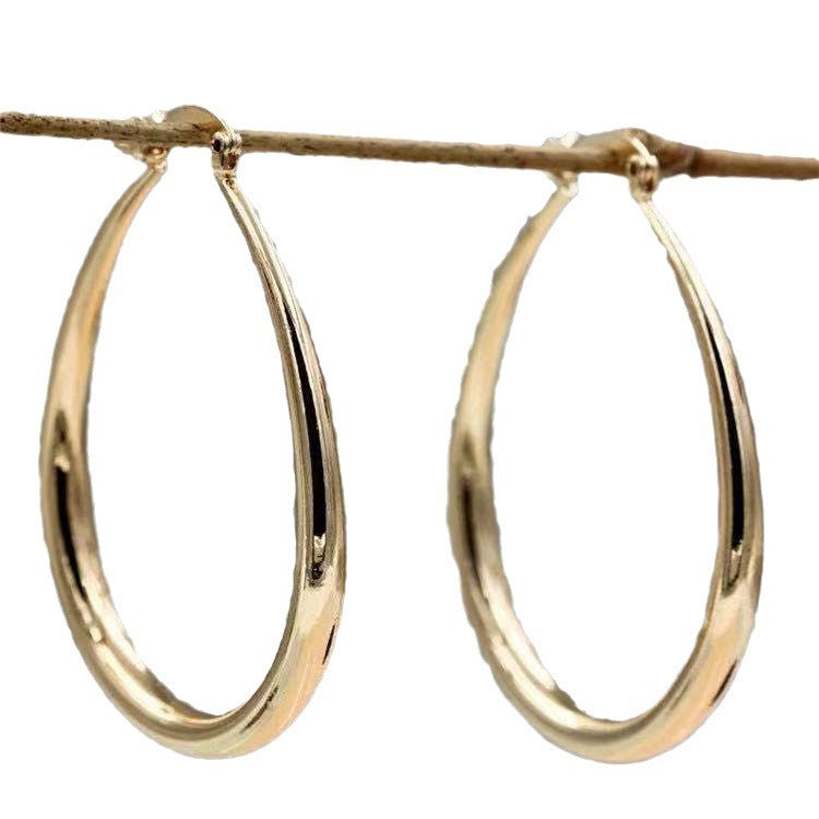 Romantic Silver Earring for Special Moments