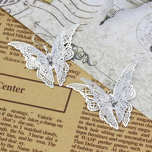 Classic Earring with Timeless Appeal