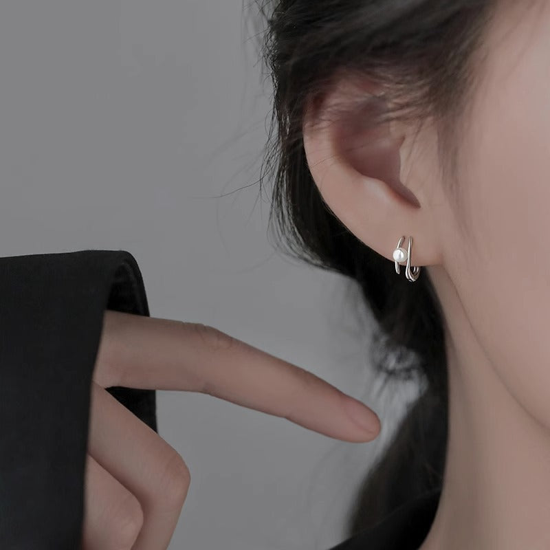 Classic Pearl Earring with Timeless Appeal