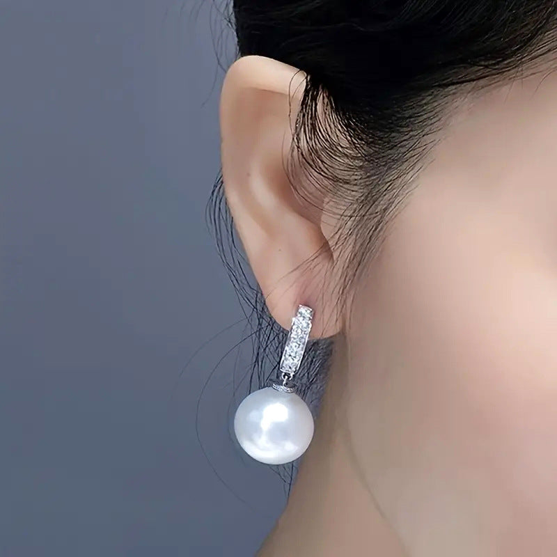 Charming Piece for Any Occasion