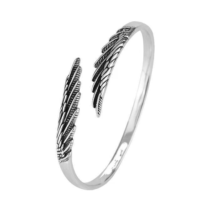 Beautiful Silver Bracelet with Unique Style