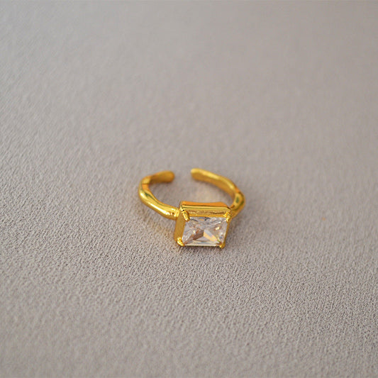 Romantic Gold Ring for Special Moments