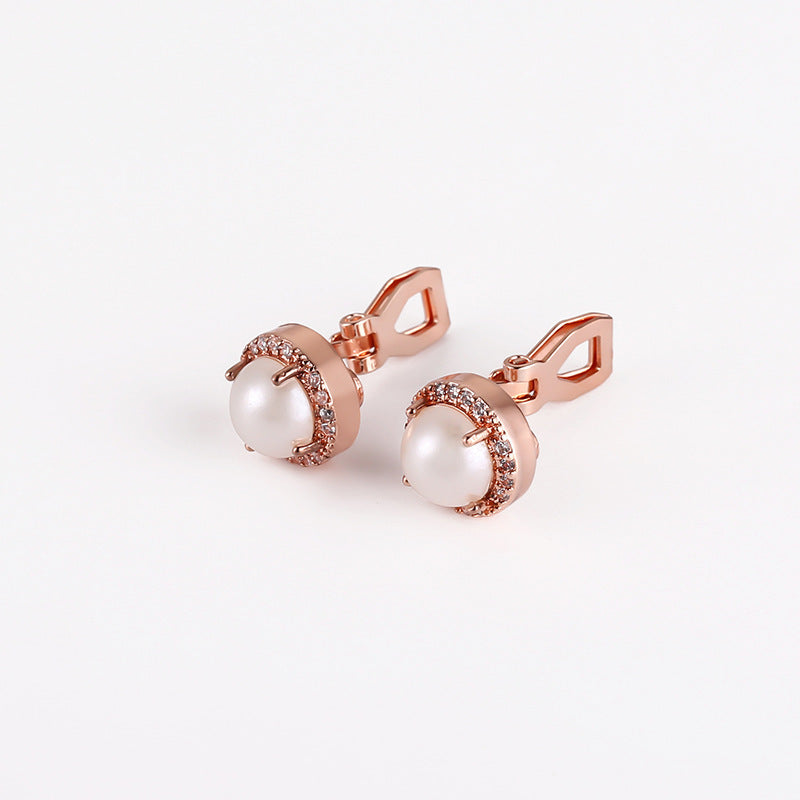 Charming Pearl Earring for Any Occasion