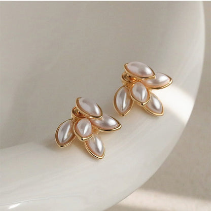Charming Pearl Earring for Any Occasion