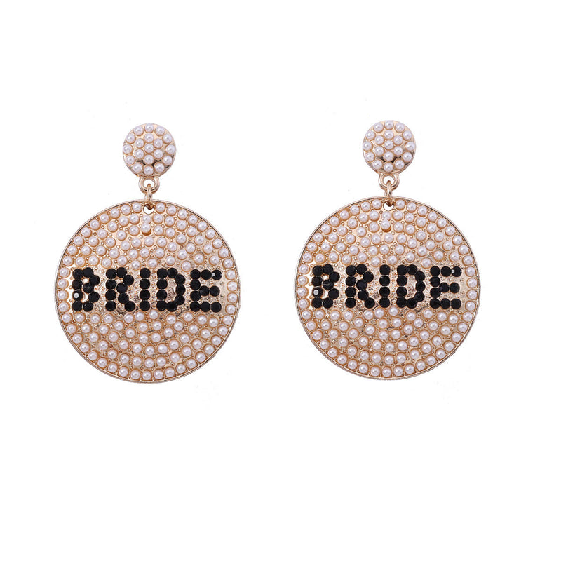 Charming Earring for Any Occasion