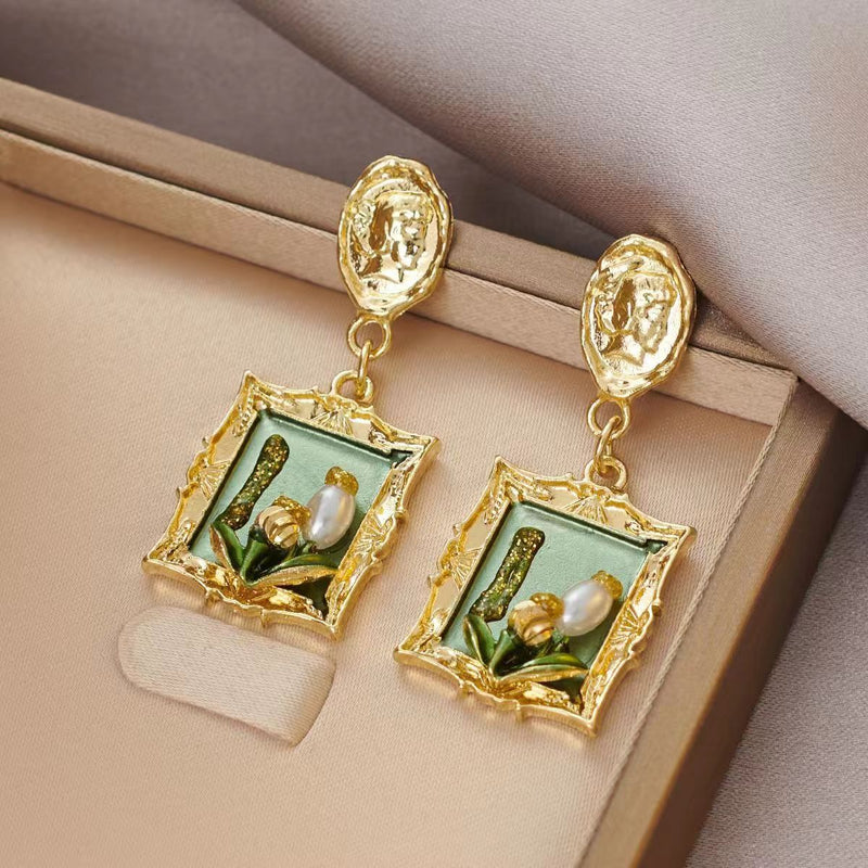 Classic Pearl Earring with Timeless Appeal