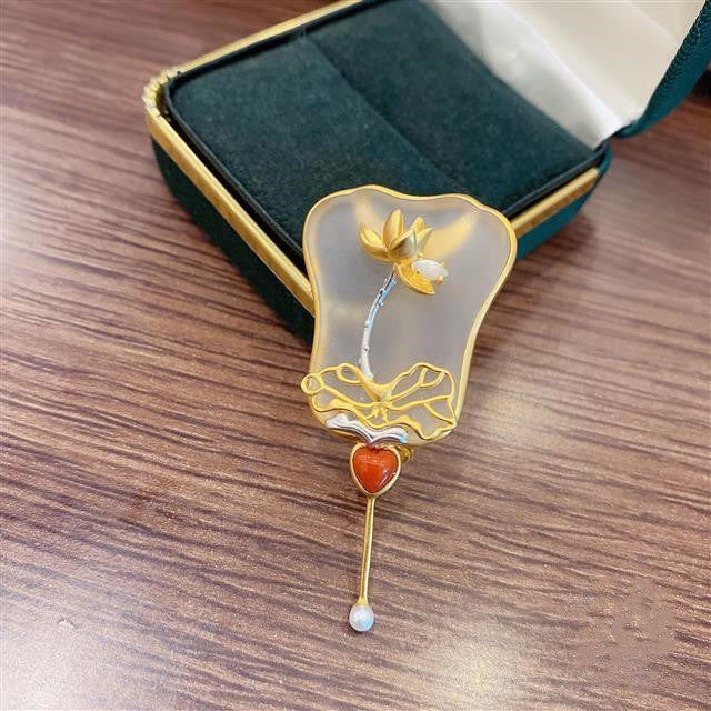 Beautiful Gold Piece with Unique Style