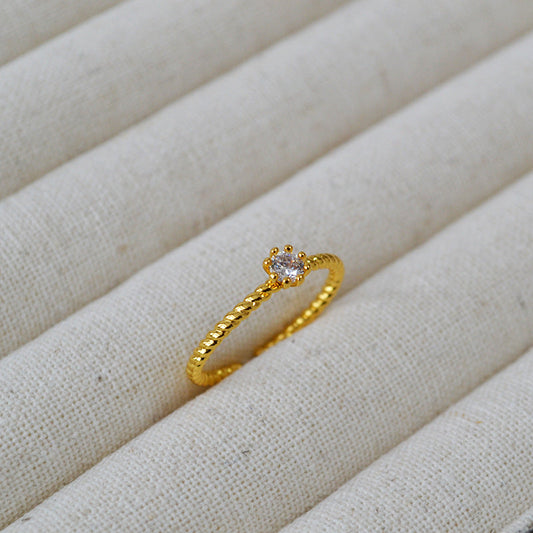 Romantic Gold Ring for Special Moments