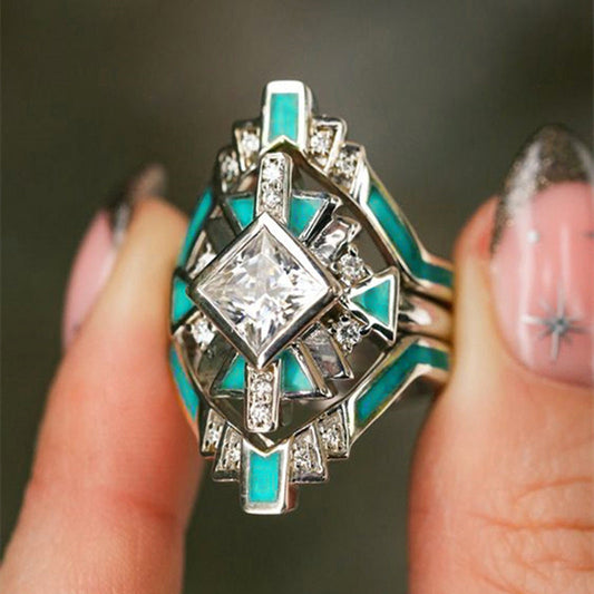 Beautiful Piece with Unique Style