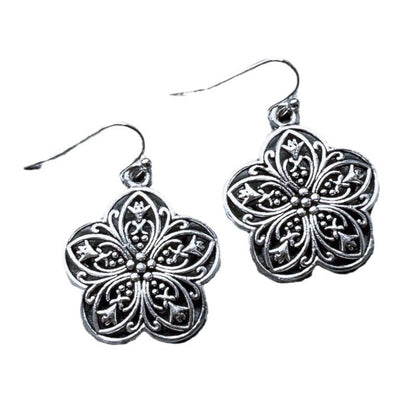 Elegant Silver Earring for Every Occasion