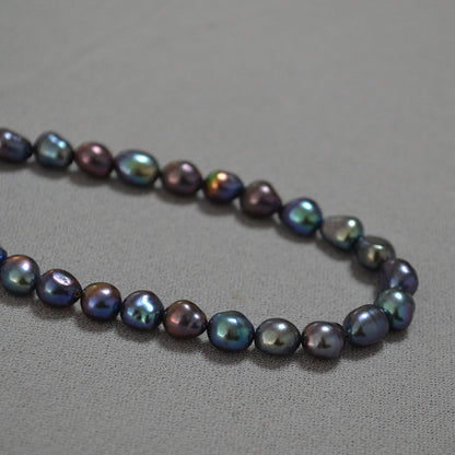 Classic Pearl Necklace with Timeless Appeal