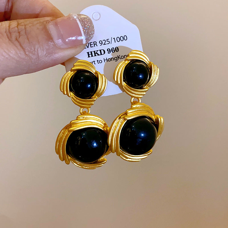 Stunning Gold Earring for Daily Wear